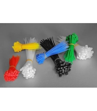 ZESTAW KOLOROWYCH OPASEK ZACISKOWYCH NYLONOWYCH 600SZT