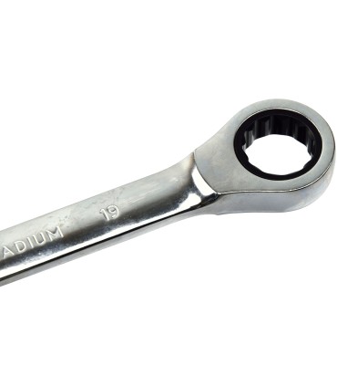 Kpl. kluczy z grzechotką 7el 8-19mm