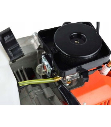 Podkaszarka spalinowa JG z dodatkowym wyposażeniem