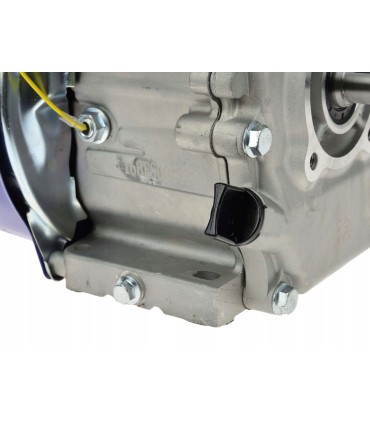 SILNIK SPALINOWY CZTEROSUWOWY OHV 7KM ZAGĘSZCZARKA 20MM 3600 OBR/MIN